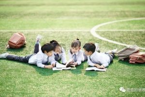 于姓女孩的名字起什么好（于姓男孩起名字好寓意的字）