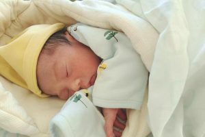 带草字头和三点水的男孩名字大全集（带草字头和三点水的男孩名字大全集寓意）